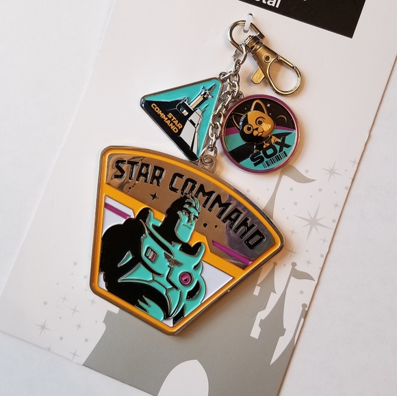 ❗Disney Parks XL Metal Teal Buzz Lightyear Star Command Multi-Charm Keychain❗ - Picture 1 of 1